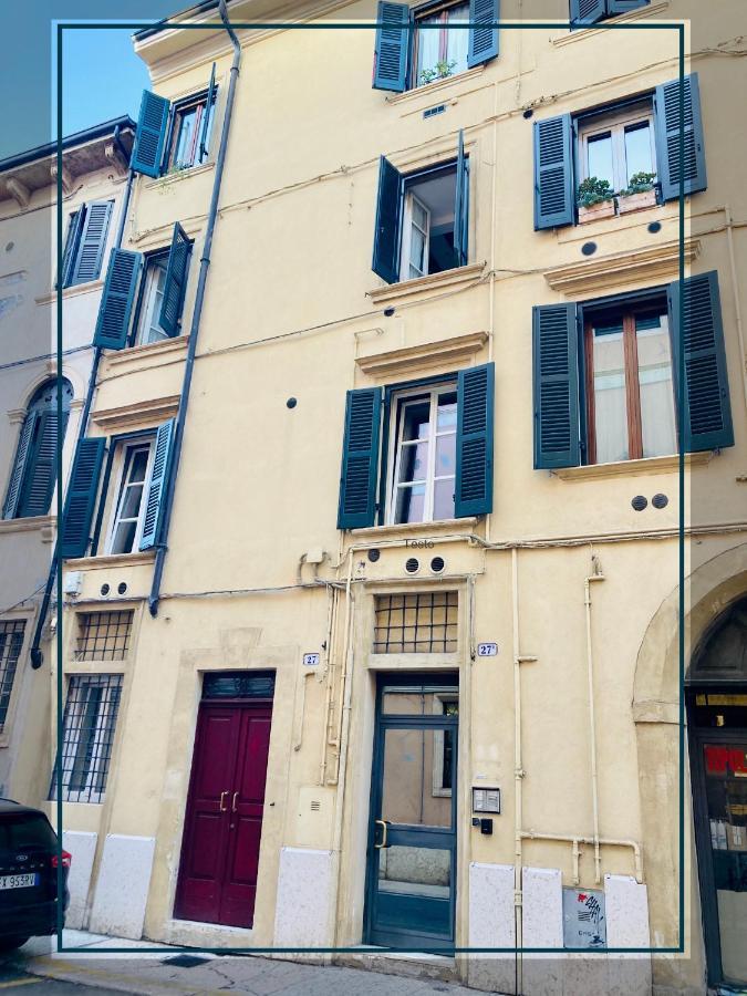Un Punto Al Cuore A Verona Luaran gambar